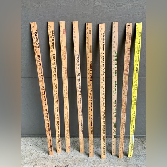 (Lot of 9) Vtg Grand Rapids Michigan Advertising Wooden Measuring Yardsticks - Picture 5 of 15